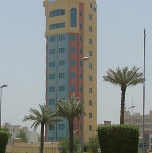 Le Royal Corniche Hotel Kuwait City Exterior photo