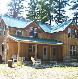 4 Bedroom Cottage On Manitoulin Island Next To Sand Beaches! Providence Bay Exterior photo