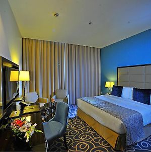 Ramada By Wyndham Abu Dhabi Corniche Room photo