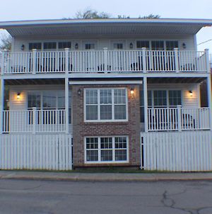 Dolan'S Gold House Apartment Pictou Exterior photo