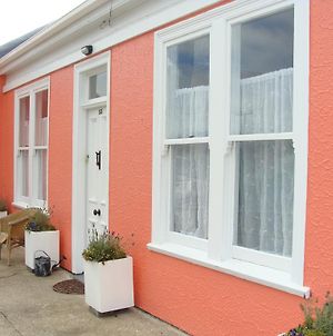 Oamaru Pink Cottage Exterior photo