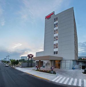 Hampton Inn By Hilton Irapuato Exterior photo