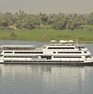 M/Y Alexander The Great Nile Cruise - 4 Nights Every Monday From Luxor - 3 Nights Every Friday From Aswan Hotel Exterior photo