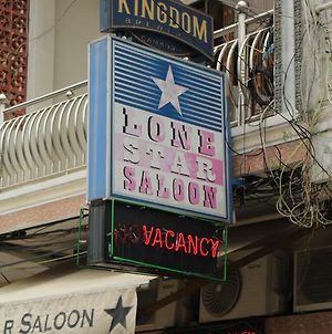 Lone Star Saloon And Guest House Phnom Penh Exterior photo