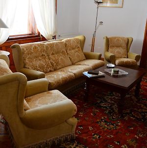 Gb Apartments - Bohus Palace Confort Arad Exterior photo