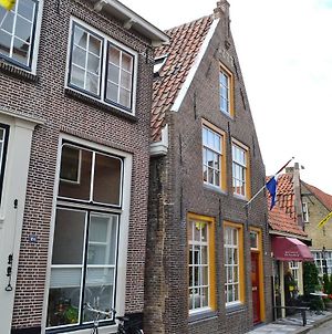 Listed 1777 Building In Historical Enkhuizen Villa Exterior photo
