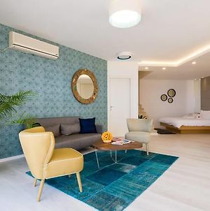 Eshkol Housing Haifa - Wallenberg Suites Complex Exterior photo