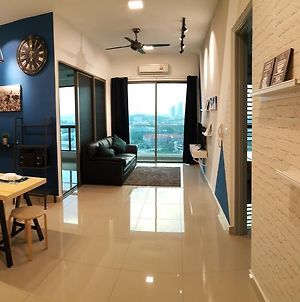 2 Guests, Bali-Style Studio 27 Cybersquare, Cyberjaya By Flexihome-My Exterior photo