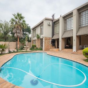 Sunset Manor Guest House Potchefstroom Exterior photo