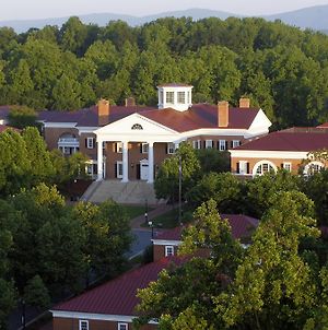 University Of Virginia Inn At Darden Charlottesville Exterior photo