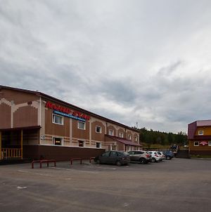 Nord Star Ski Complex Murmansk Exterior photo