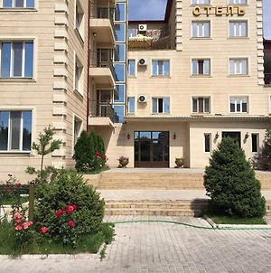 Rich Hotel Bishkek Exterior photo
