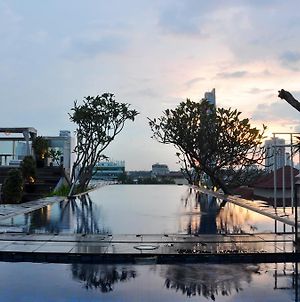 Kemang Icon Hotel Jakarta Exterior photo