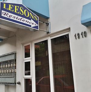 Leesons Residences Manila Exterior photo