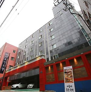 Charmant Hotel Suwon Exterior photo