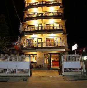 Hotel Family Home Pokhara Exterior photo