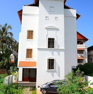 Abad Pepper Route Hotel Kochi Exterior photo