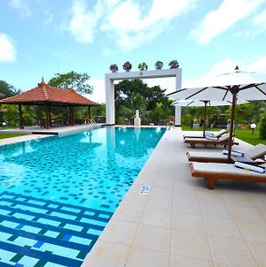 Cocoon Resort And Villas Induruwa Exterior photo