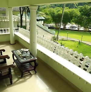 Aruvi Resort Munnar Exterior photo
