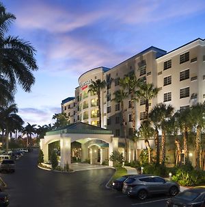 Courtyard By Marriott Fort Lauderdale Airport & Cruise Port Hotel Dania Beach Exterior photo