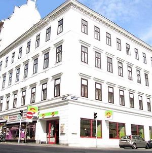 Pension Walzerstadt Vienna Exterior photo