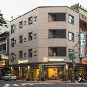 寓旅宿 Apato Cityhome Kaohsiung Exterior photo