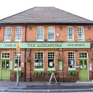 The Alexandra Pub Hotel Farnborough  Exterior photo