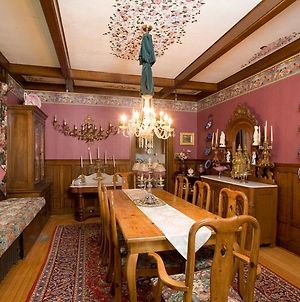 The Victorian Tudor Inn Bellevue Room photo