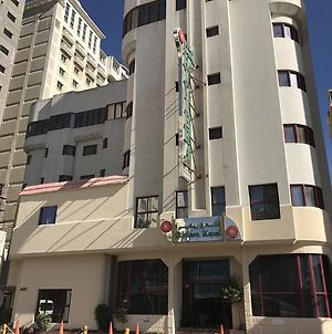 Riviera Hotel Manama Exterior photo