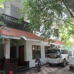 Ushus Homestay Thiruvananthapuram Exterior photo