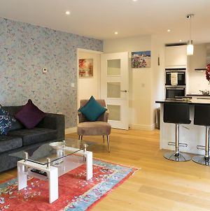 Penthouse With Balcony 5 Mins Walk To City Centre & Colleges & Sleeps 6 Apartment Cambridge  Exterior photo