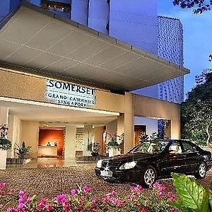 Somerset Grand Cairnhill Hotel Singapore Exterior photo