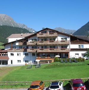 Alpenhotel Regina Nauders Exterior photo
