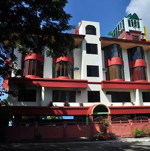 White Mansion Hotel Davao Exterior photo