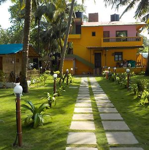 The Sunset Guest House Arambol Exterior photo