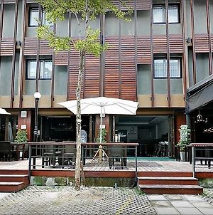 Basic Line Hotel At Loikroh Chiang Mai Exterior photo