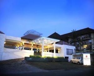 Ramada Resort Camakila Legian  Exterior photo