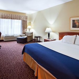 Econo Lodge Inn & Suites Cedartown Room photo