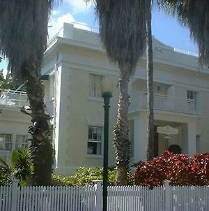 Weatherstation Inn Key West Exterior photo