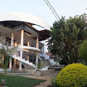 Motsamai Lodge Bulawayo Exterior photo