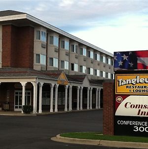 The Comstock Inn And Conference Center Owosso Exterior photo