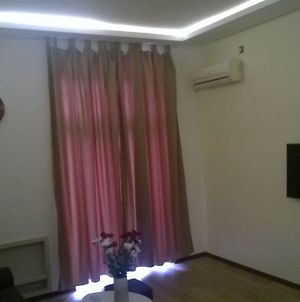 Iren Luxury Apartment Yerevan Room photo
