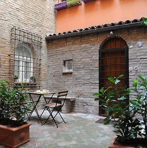Oberdan Apartment Bologna Exterior photo