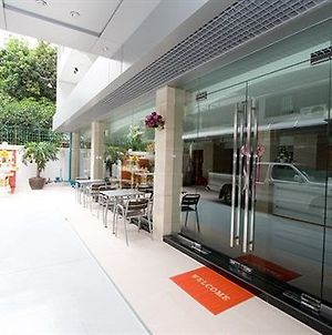 Ideal Hotel Pratunam Bangkok Exterior photo