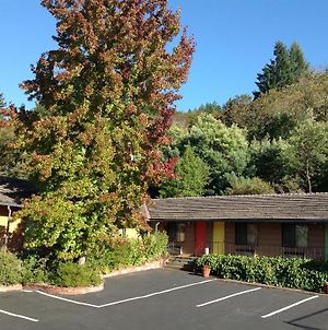 Humboldt Redwoods Inn Garberville Exterior photo