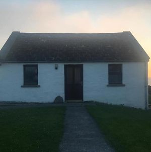 Ayres Rock Hostel And Campsite Orkney Exterior photo