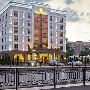 Plaza Hotel Almaty Exterior photo