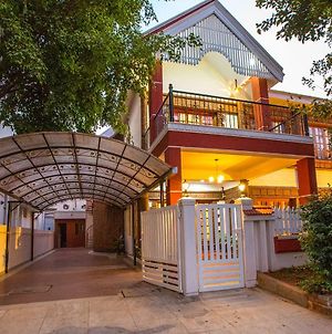 Redstone Villa And Suites Bangalore Exterior photo
