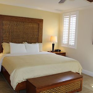 Divi One Bedroom Palm Beach Exterior photo
