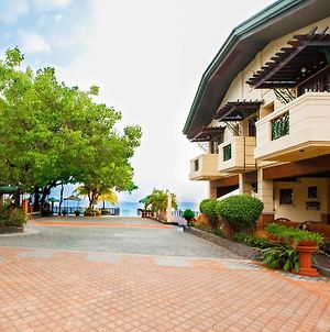 By The Sea Resort Hotel Olongapo Exterior photo